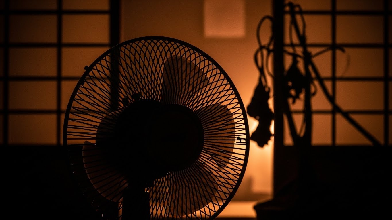 晩夏の停電イメージ